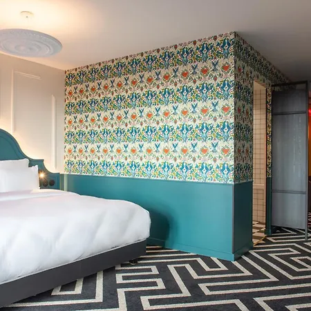 Labe Centre Gare 투르