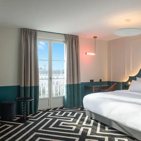 Labe Centre Gare 4*