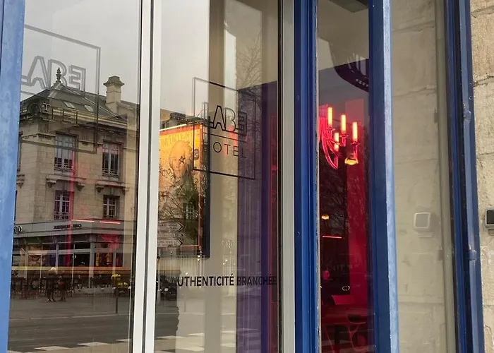 Labe Centre Gare Отель Тур